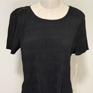 Sports Illustrated Rippled Grooves Stretchy Black Womens Blouse, Size Medium